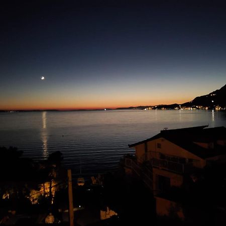 Vila Jadran Omis Luaran gambar
